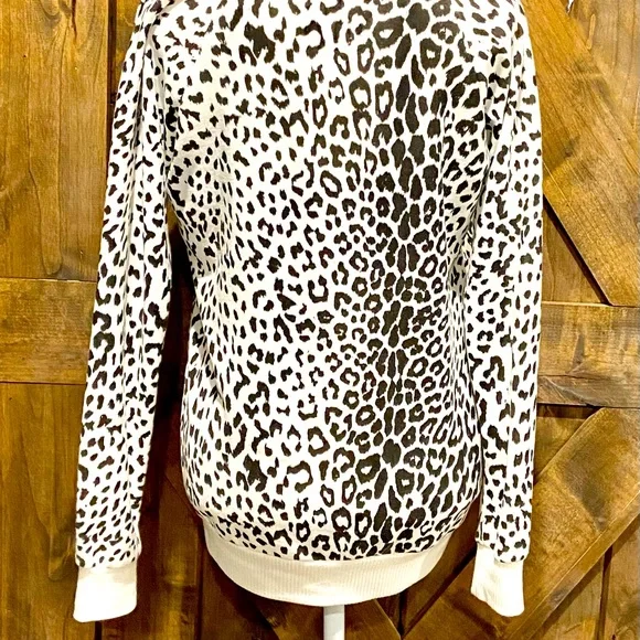 Chaser Black & White Cheetah Patterned Zip Front Hooded Jacket - Picture 13 of 16